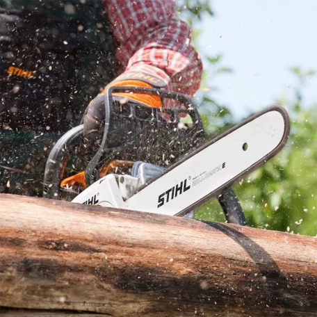 STIHL MS 251 benzinmotoros fűrész 45,6cm3, 3,0LE, 35cm
