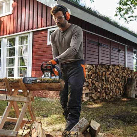 STIHL MS 212 C-BE benzinmotoros láncfűrész 38,6cm3, 2,4LE, 35cm