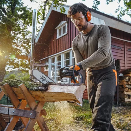 STIHL MS 162 benzinmotoros láncfűrész 30,1cm3, 1,6LE, 35cm