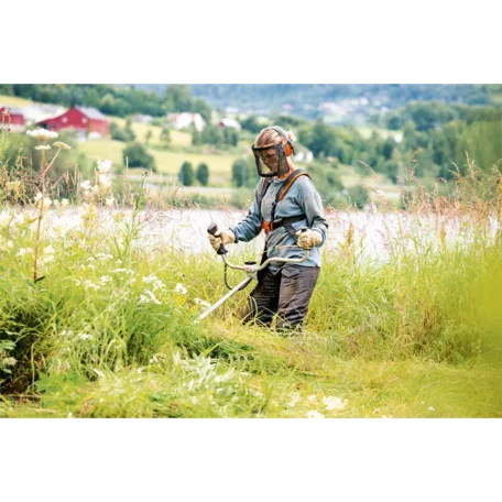 STIHL FS 240 benzinmotoros kasza 37,7cm3, 2,3LE