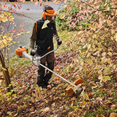 STIHL FS 461 C-EM motoros fűkasza 2,2kW 45,6cm3