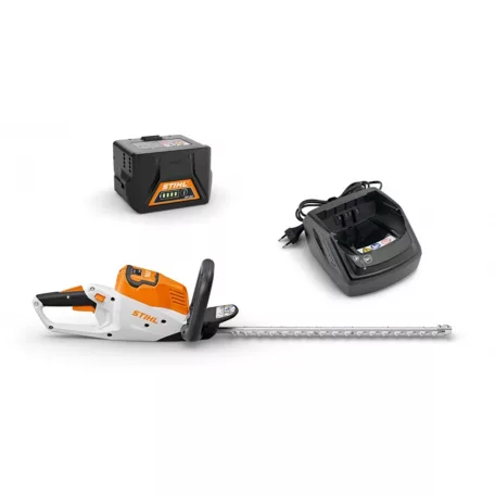STIHL HSA 50 akkus sövénynyíró AK rendszer 36V AK 10 akkumulátorral és AL 101 töltovel, 50cm