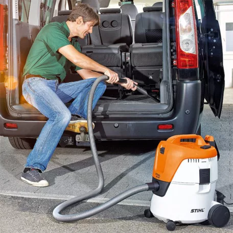 STIHL SE 62 száraz-nedves porszívó 1400W