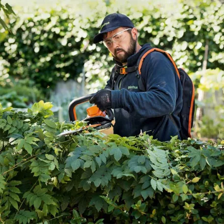 STIHL HSA 94 R akkumulátoros sövénynyíró akku és töltő nélkül 36V