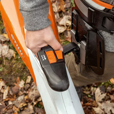 STIHL BGA 200 akkus lombfúvó AP/AR rendszer 36V alapgép, 21N
