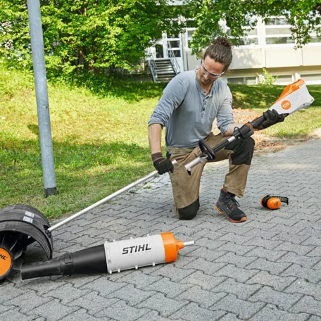 STIHL KMA 135 R akkus kombimotor AP rendszer 36V alapgép, 1,2kW
