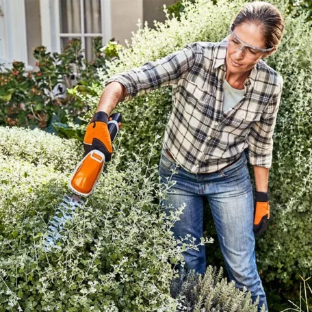 STIHL HSA 26 akkus fu- és sövénynyíró AS rendszer alapgép, 20/12cm