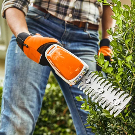 STIHL HSA 26 akkus fu- és sövénynyíró AS rendszer 10,8V AS 2 akkumulátorral és AL 1 töltovel, 20/12c