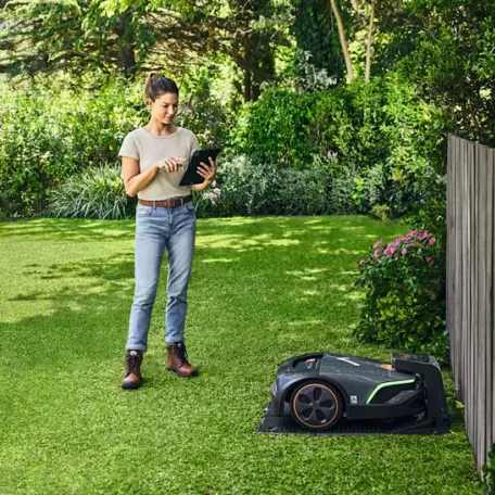 STIHL iMOW 5 EVO robotfunyíró max. 1500m2, 28cm