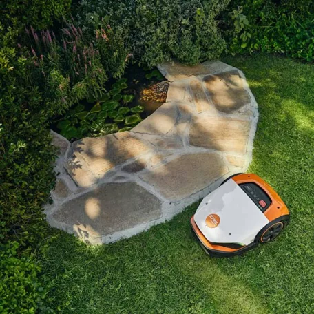 STIHL iMOW 7 robotfunyíró max. 5000m2, 28cm