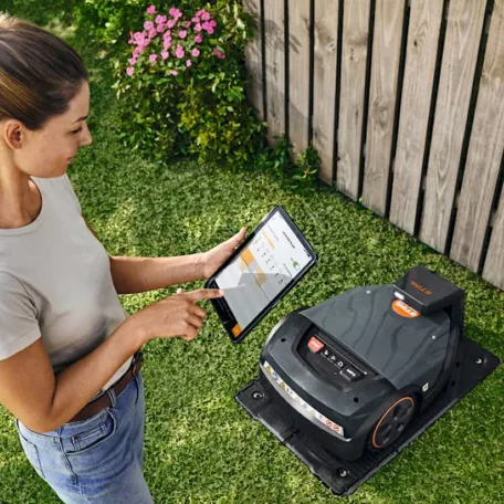 STIHL iMOW 7 EVO robotfunyíró max. 5000m2, 28cm