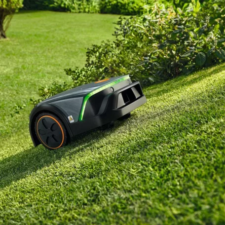STIHL iMOW 4.0 EVO robotfűnyíró max. 1000m2, 20cm
