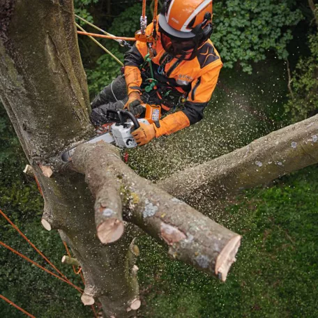 STIHL MSA 220 TC-O akkus láncfűrész AP rendszer 36V alapgép, 35cm
