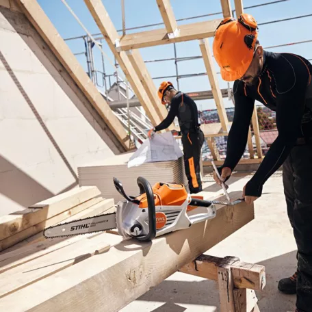 STIHL MSA 200 C-B akkus láncfűrész AP rendszer 36V alapgép, 35cm