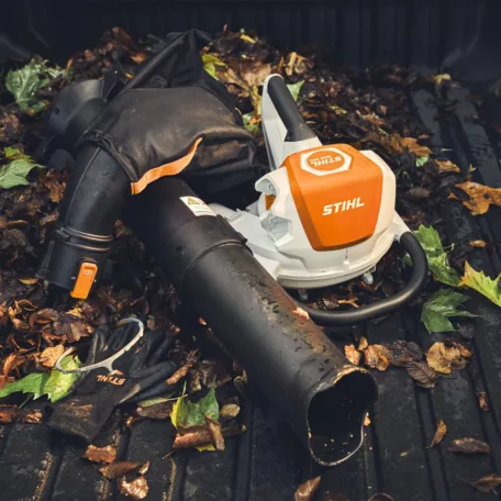 STIHL SHA 140 PRO akkus lombszívó AP rendszer 36V alapgép, 910m3/h